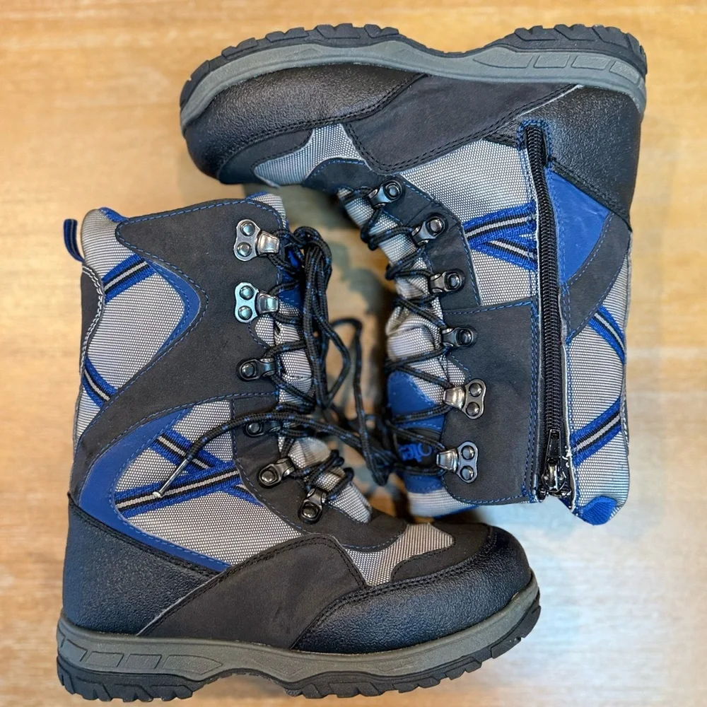 TOTES Kids Weslie‎ Black Lace-Up and Side Zip Snowboot Size 3